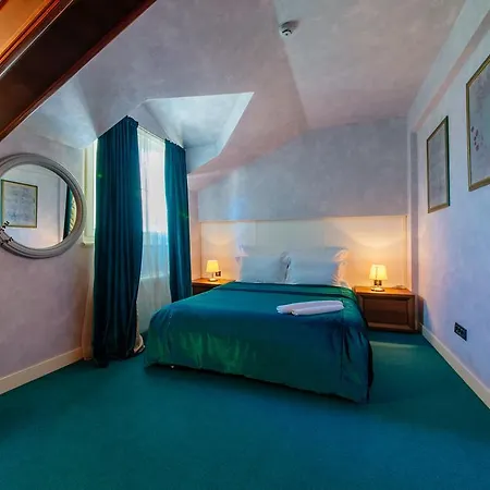 Hotel Knjaz 4*
